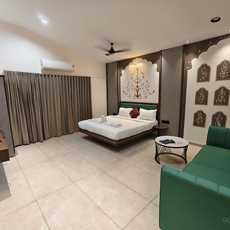 Shree Jalaram Resort Kodae ภายนอก รูปภาพ