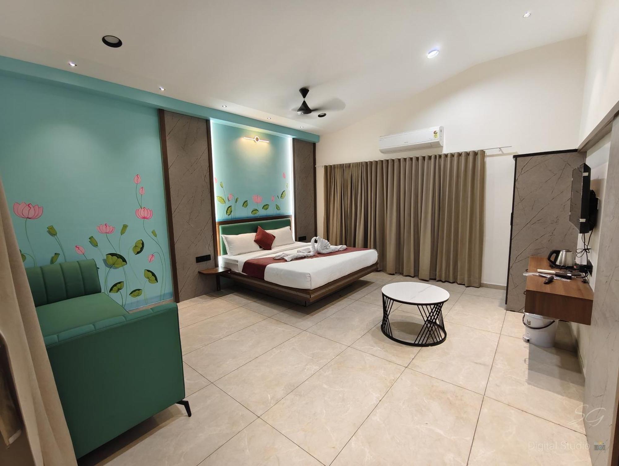 Shree Jalaram Resort Kodae ภายนอก รูปภาพ