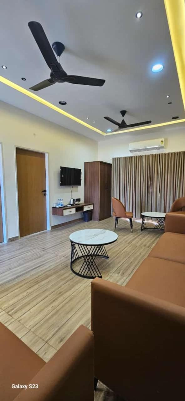 Shree Jalaram Resort Kodae ภายนอก รูปภาพ